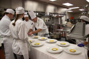 Success Story of a Culinary UMKM: From a Small Kitchen to Hundreds of Millions in Turnover